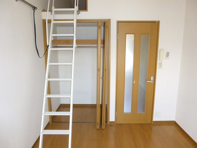 キャンパスコート リビング