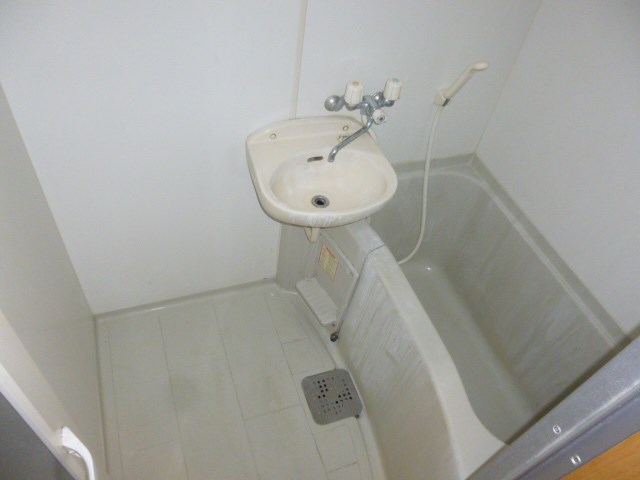 キャンパスコート 風呂画像