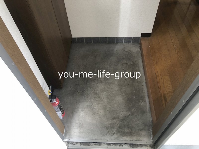 こばやしビル 玄関