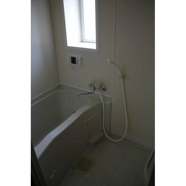 ウエスト弥生 風呂画像