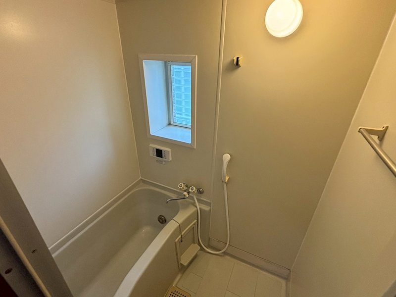 ウエスト弥生 風呂画像