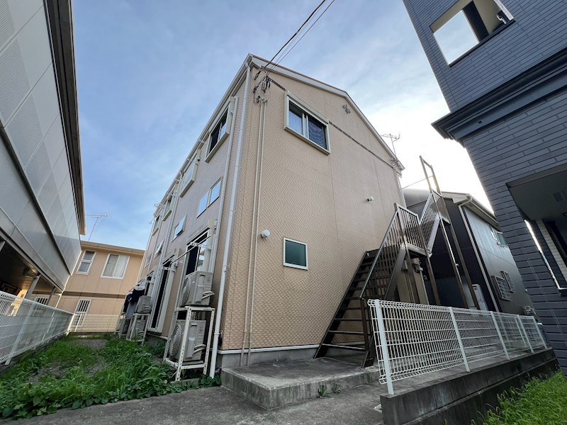 ピュアメゾン秦野南矢名 103号室 外観