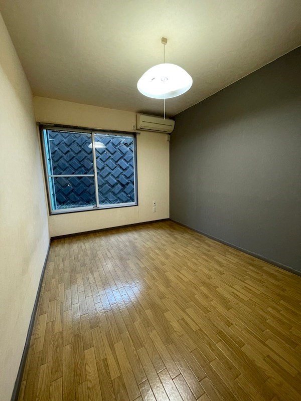 テニメント・ヒル リビング