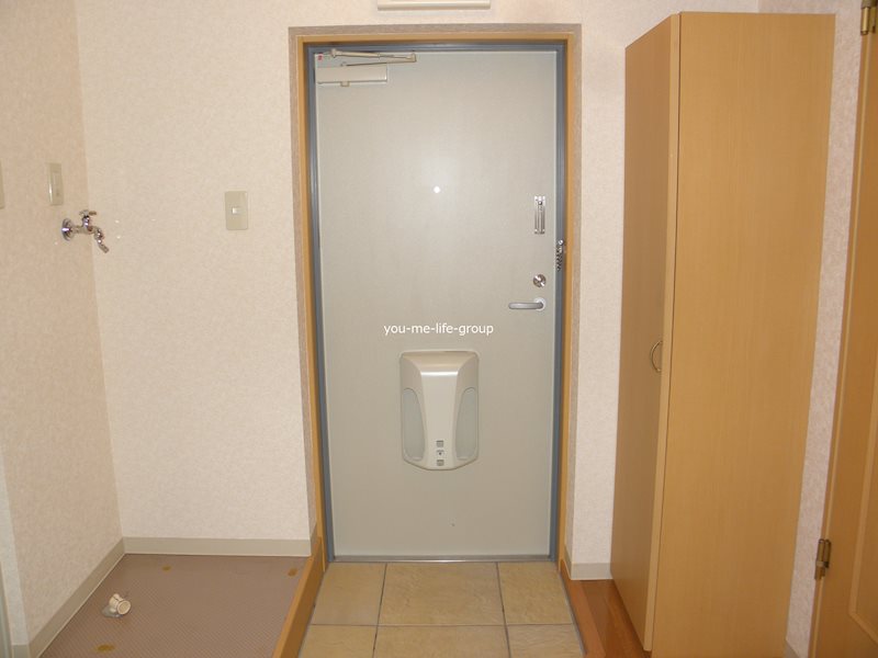 ライラック   玄関