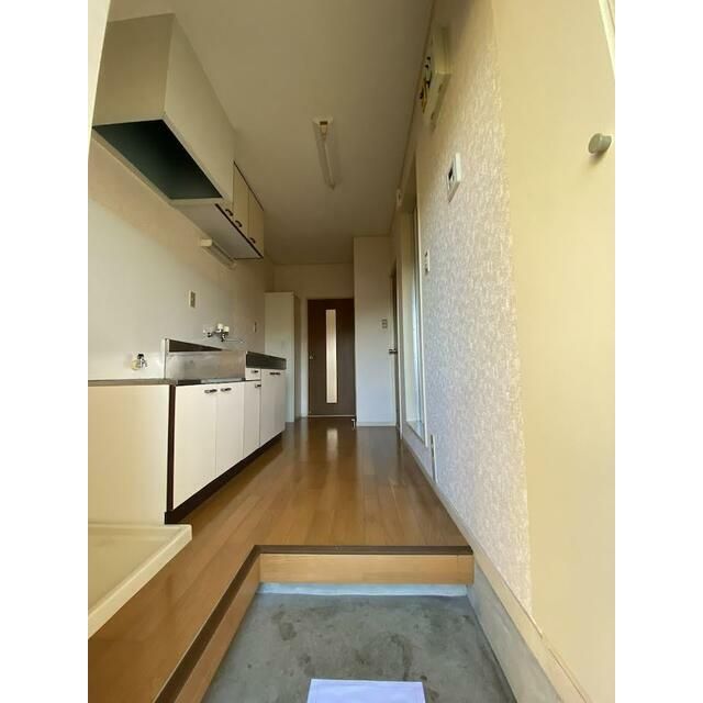 ロイヤルヒルズ石室Ⅱ 玄関