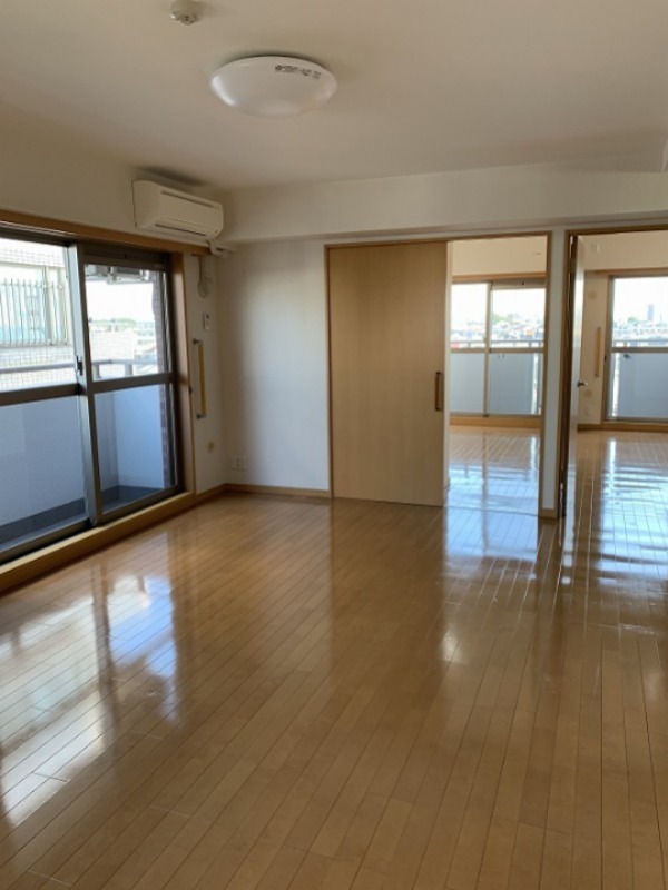 アバンサール湘南 リビング