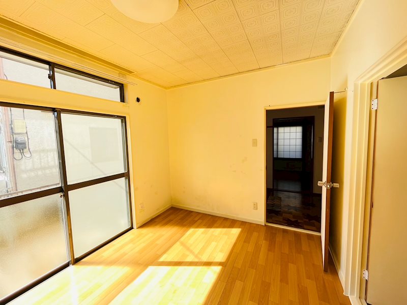 平塚市岡崎貸家 リビング