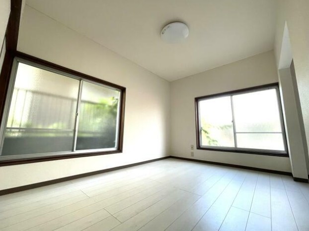 ハイツ鶴巻壮 リビング