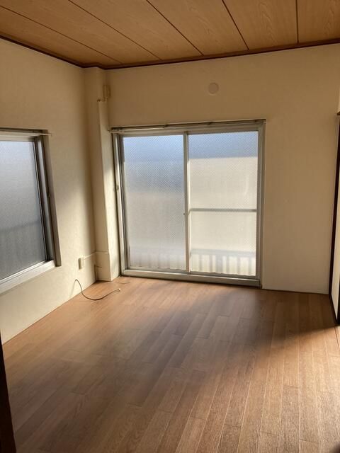 西川ビル リビング