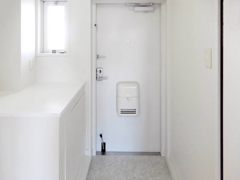 ビレッジハウス鎌倉6号棟  玄関