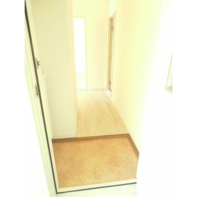 プランドールＡ 玄関