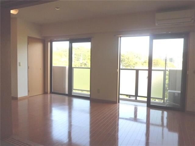 モン　ヴェール東戸塚 リビング