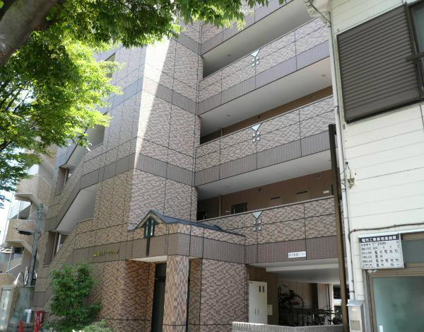 ポスト・マローネ  503号室 外観