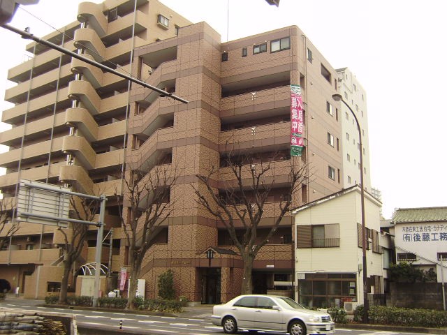 ポスト・マローネ  その他外観2