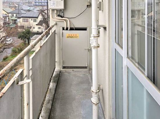 ビレッジハウス戸川1号棟 ベランダ