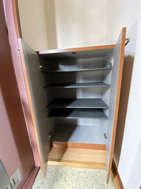 シャロームＫ 玄関