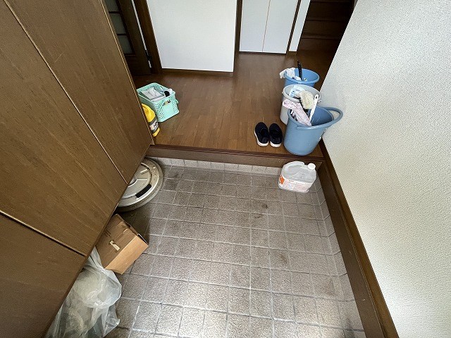 テラスパークなか　C  玄関