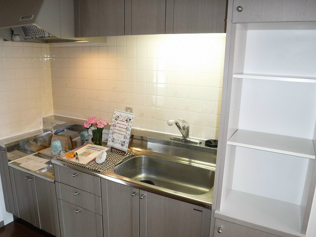 Sazan　Piloti・つまだ キッチン