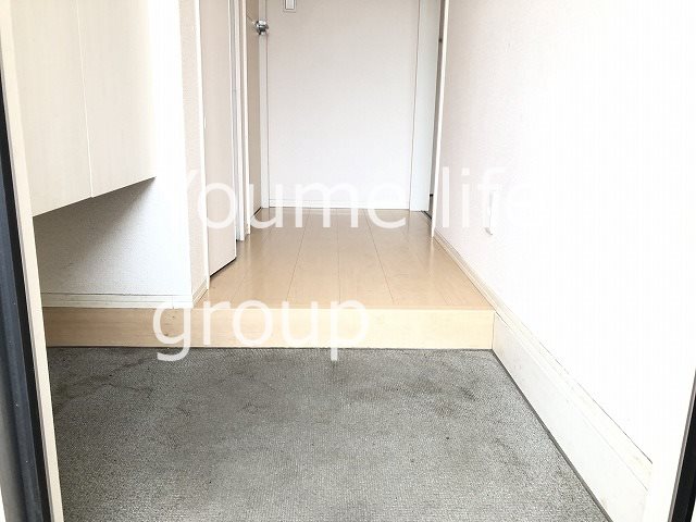 サン・ルミエ 玄関