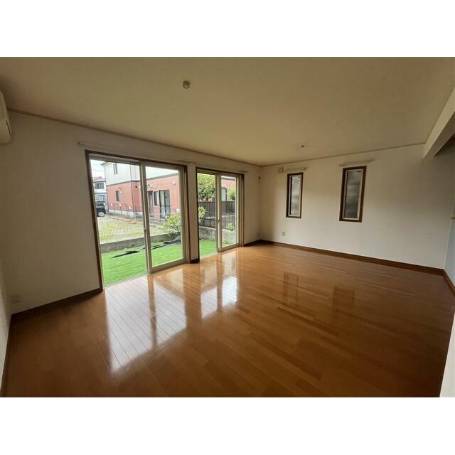 小和田３丁目賃貸一戸建て住宅 リビング