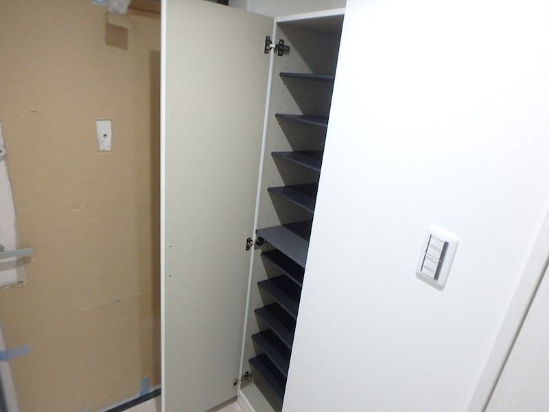 ラ・フォルテ鵠  玄関