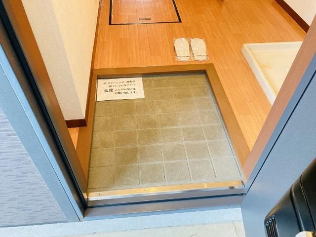 サンファミーリエ 玄関