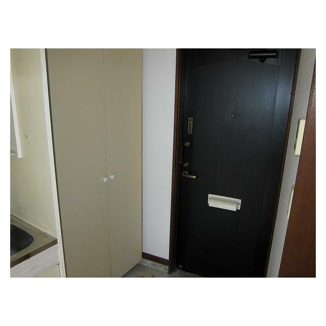 ルミネ代官 玄関