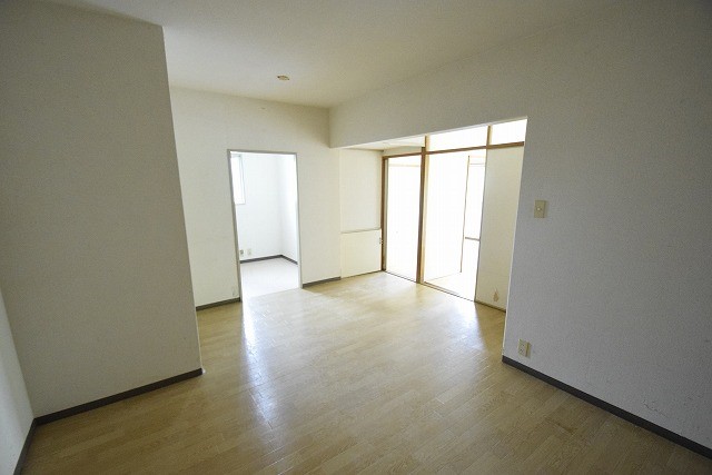 ベルハイツ高嶺 リビング