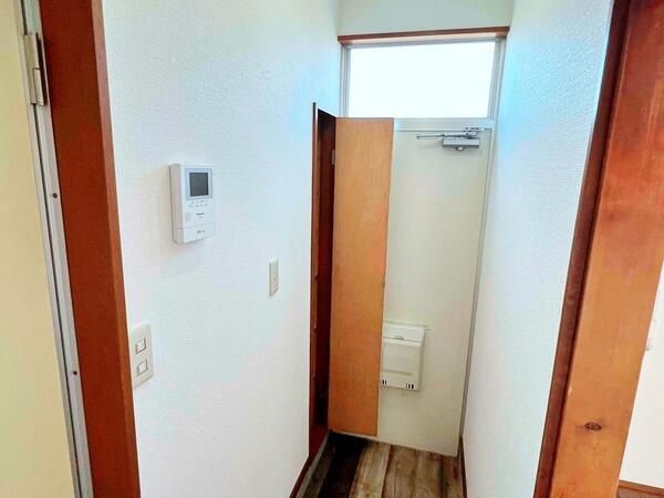 さいわいハイツ 玄関