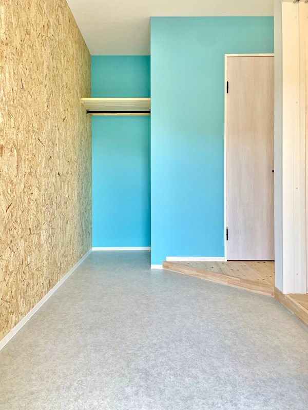 Blu legna（ブルーレーニャ） 玄関