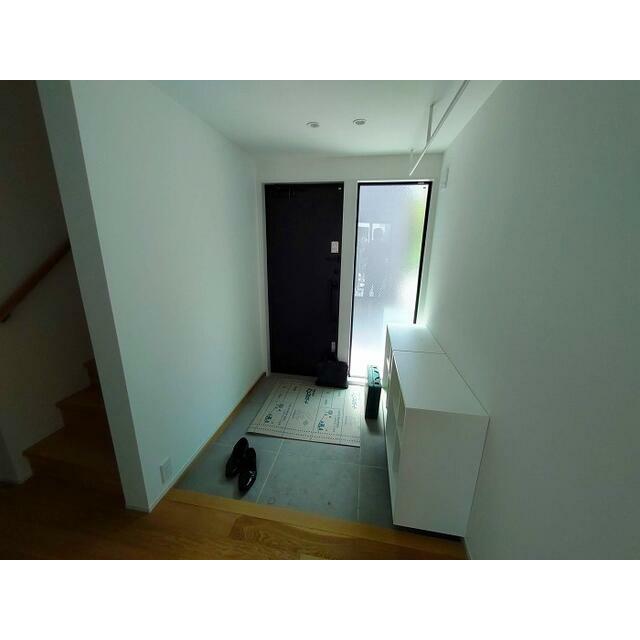 ヒュッゲユキノシタ 玄関
