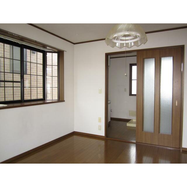 都ドルフ リビング