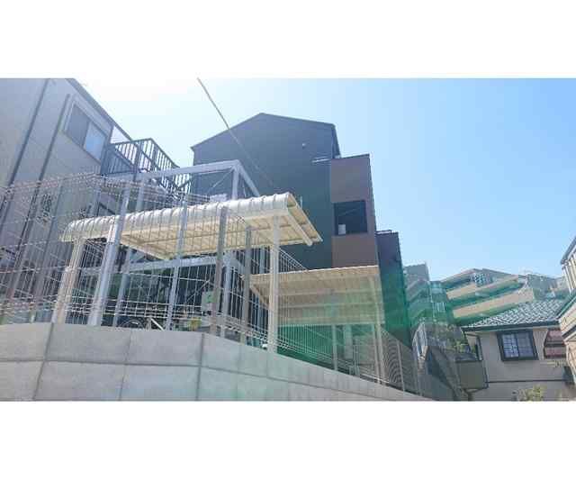 α(アルファ)　parks　east 302号室 外観