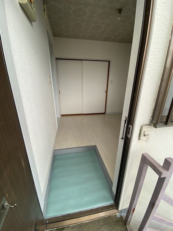 三洋ハイツ 玄関