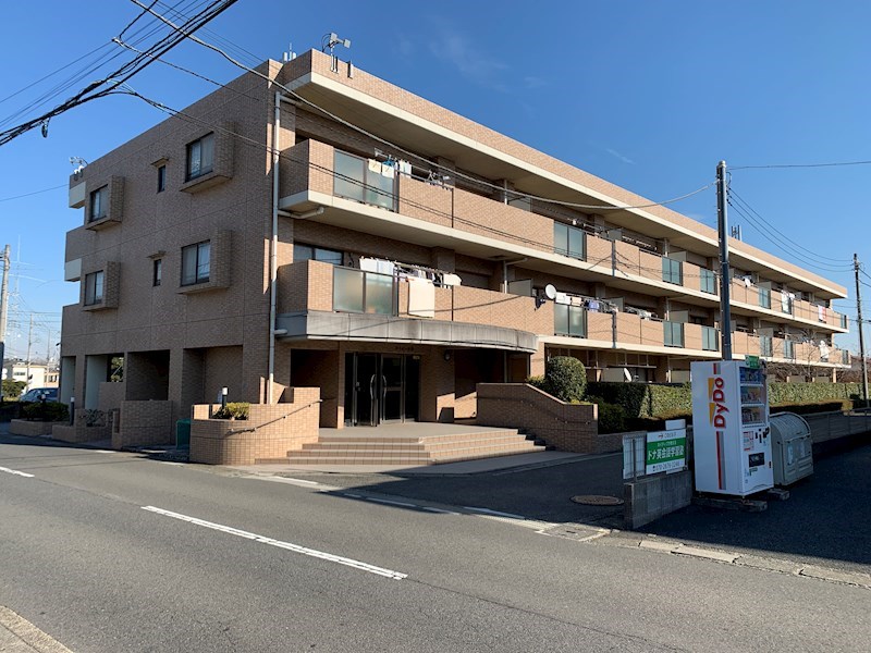 ルミエール泉 201号室 外観