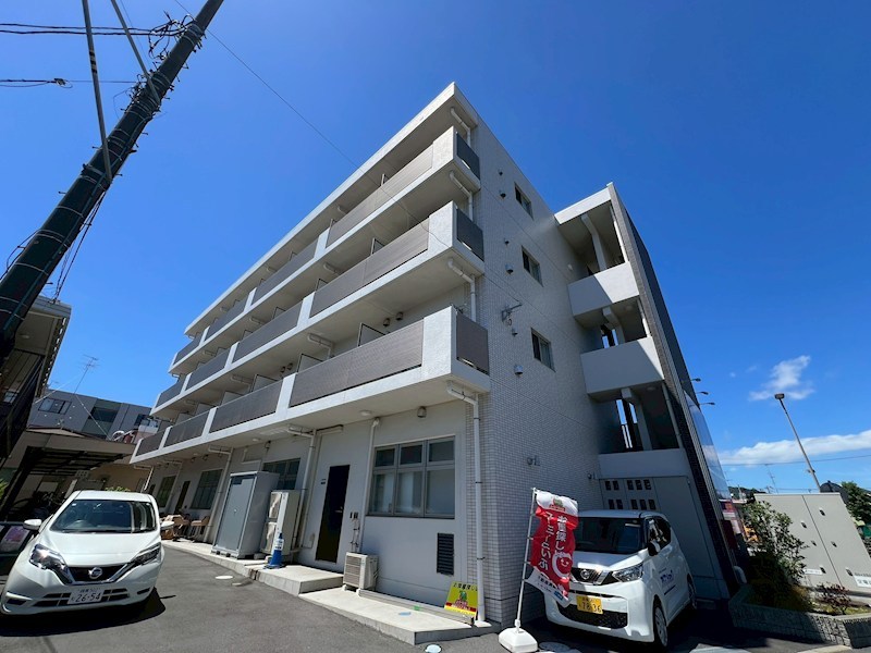 アヴァンセ アールエス 401号室 外観