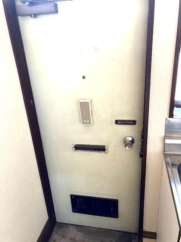 村上コーポ 玄関