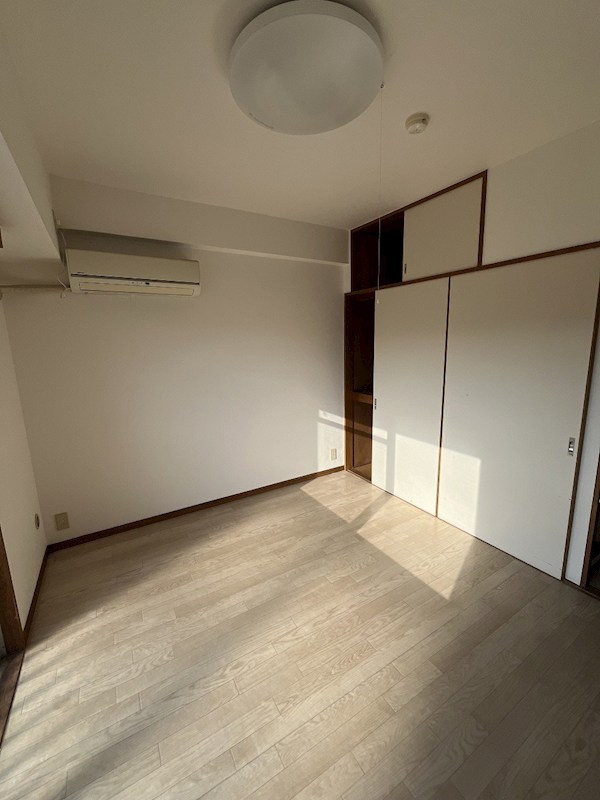 第12明智ビル リビング