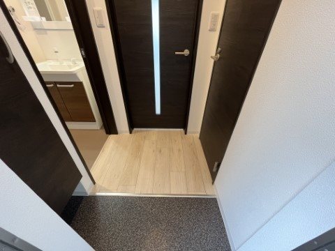 ジーメゾン東成瀬イースト 玄関