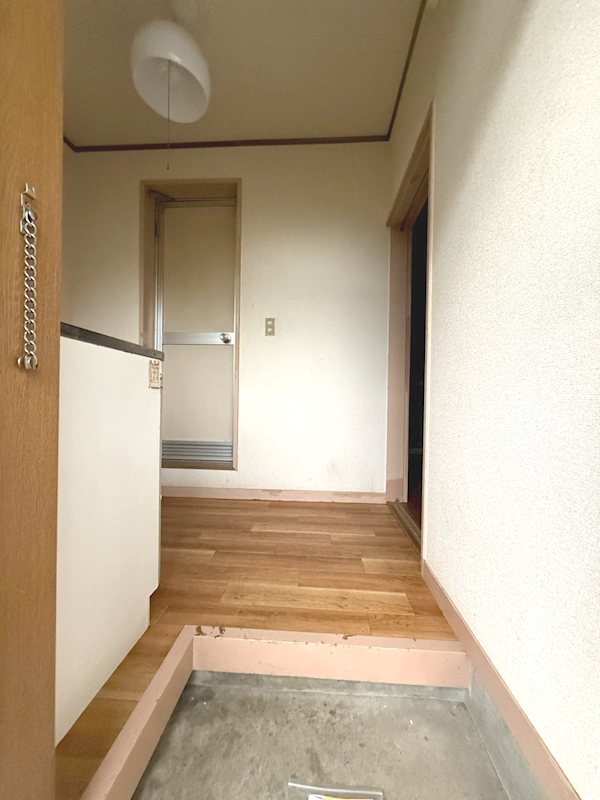 第2湘南ハイツ 玄関