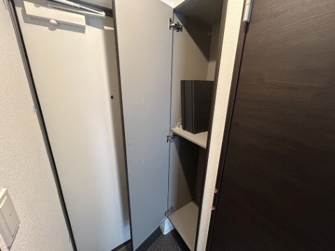 ジーメゾン東成瀬ウエスト 玄関