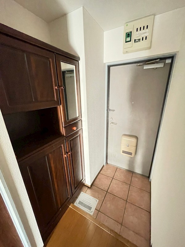 ラーク湘南 玄関