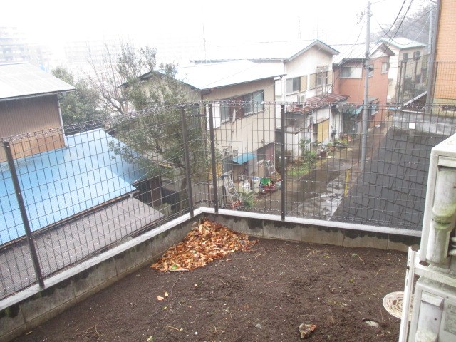 セントラル舞岡Ｂ棟 ベランダ
