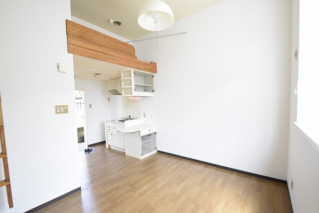 ベルピア伊勢原2 リビング