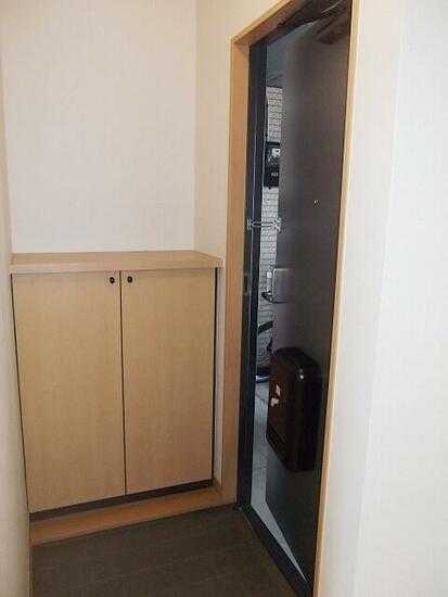 アスール湘南F 玄関