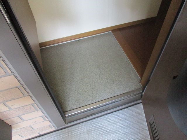 グリーンパレス舞岡 玄関
