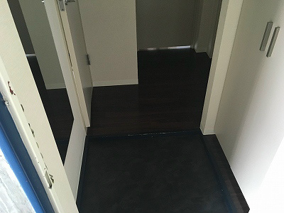 桃山コーポ1号棟 玄関