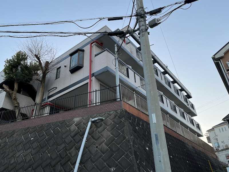 ワコーレエレガンス鶴巻温泉第一 302号室 外観