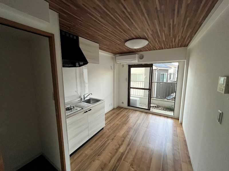 ワコーレエレガンス鶴巻温泉第一 リビング