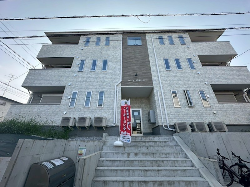 ゼフィール鶴美ヶ丘 104号室 外観